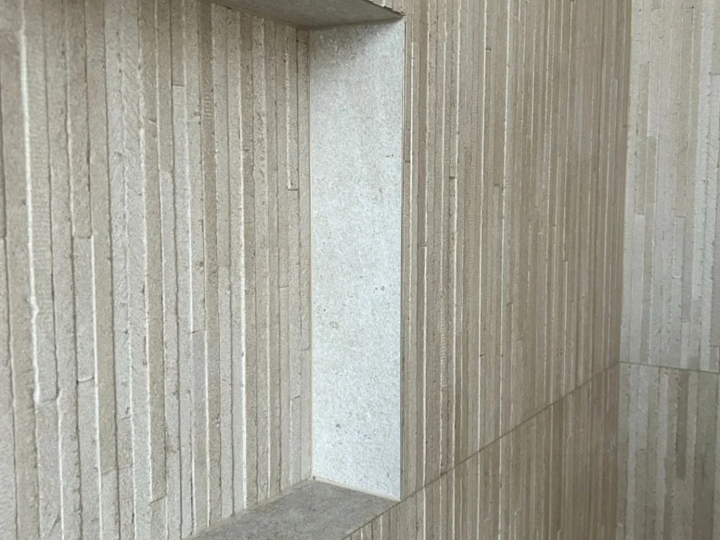 128